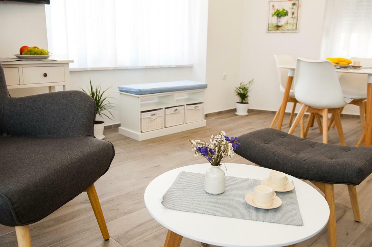 Apartman "Petar" สปลิท ภายนอก รูปภาพ